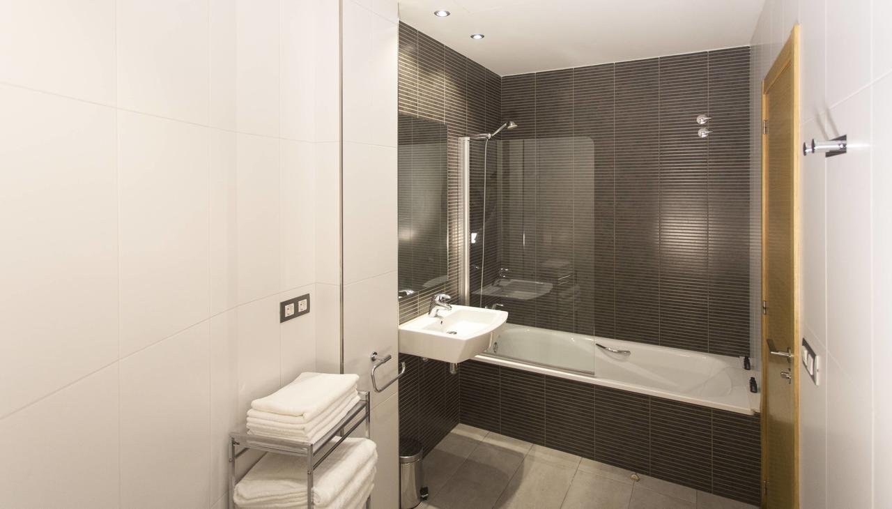 Apartaments Terraza Figueres Figueres  Ngoại thất bức ảnh